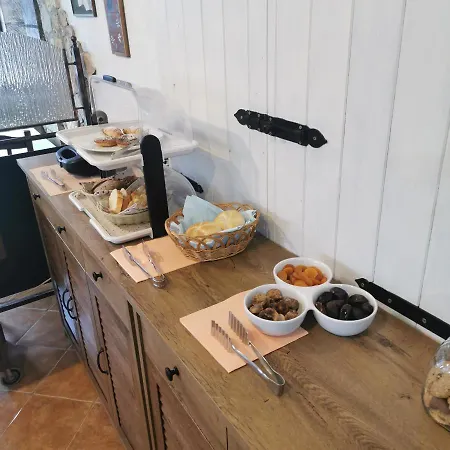 Feral Oda ve Kahvaltı Rovinj